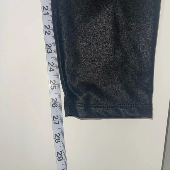 One 5 One Solid Black Faux Leather 4-way Stretch Leggings Small Women’s - Picture 10 of 13